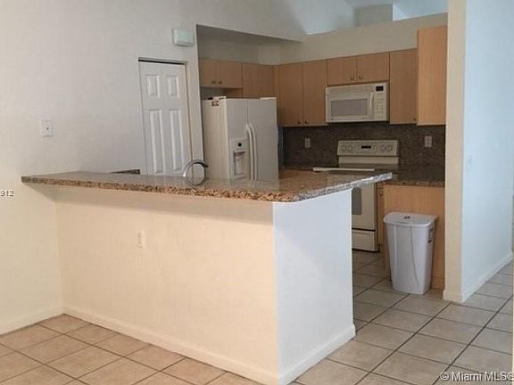 4th image of 1090 Golden Cane Dr #0