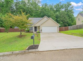 420 Dogwood Glen Ln, Powell, TN 37849