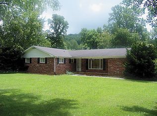 179 Sandy Rd, Cookeville, TN 38506