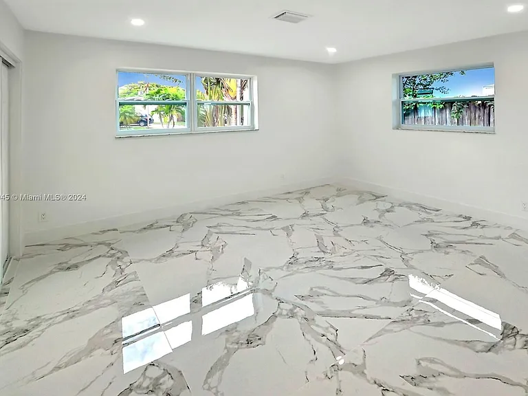 5410 Fillmore St — Photo 14