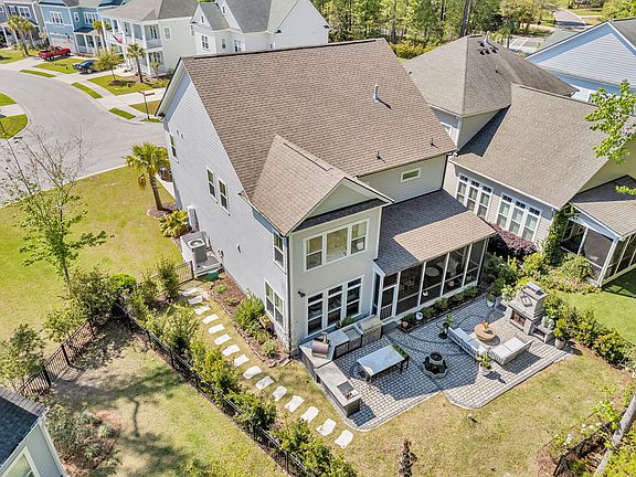 4th image of 2680 Fountainhead Way