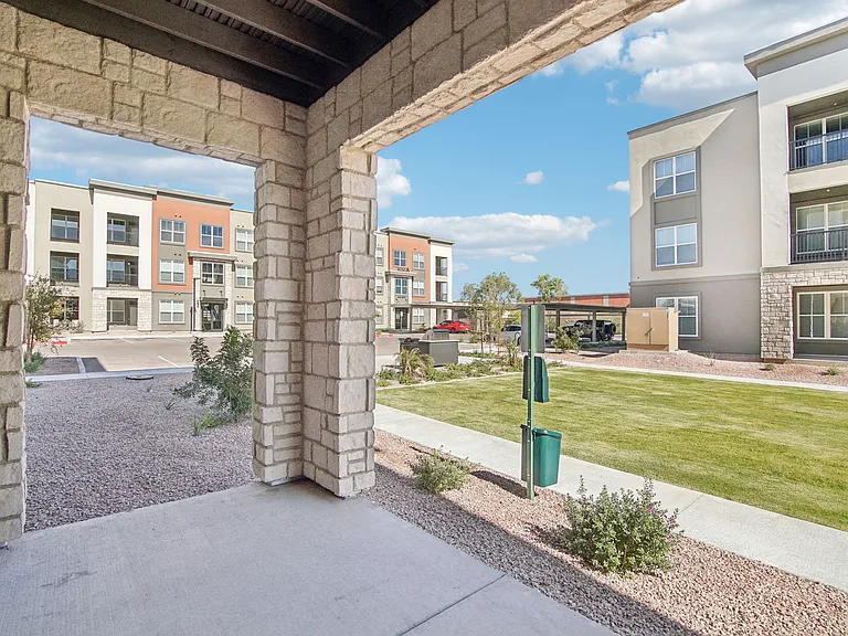 The Maddox Luxury Apartments — Photo 82