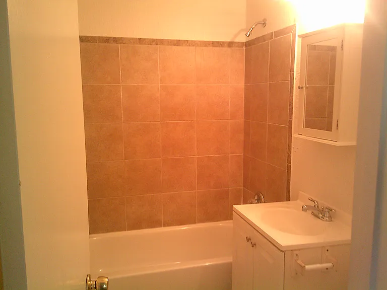 1161 NW Ozmun Ave — Photo 7