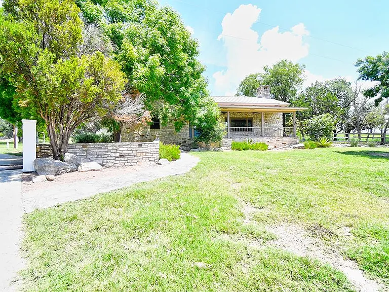 155B Nimitz Dr — Photo 1