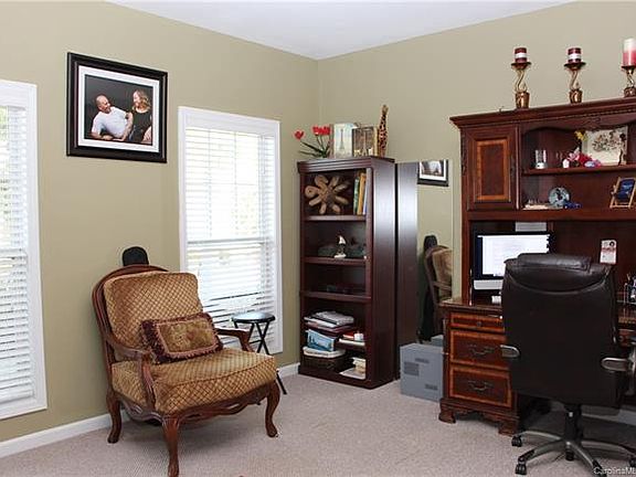 4th image of 4919 Elementary View Dr