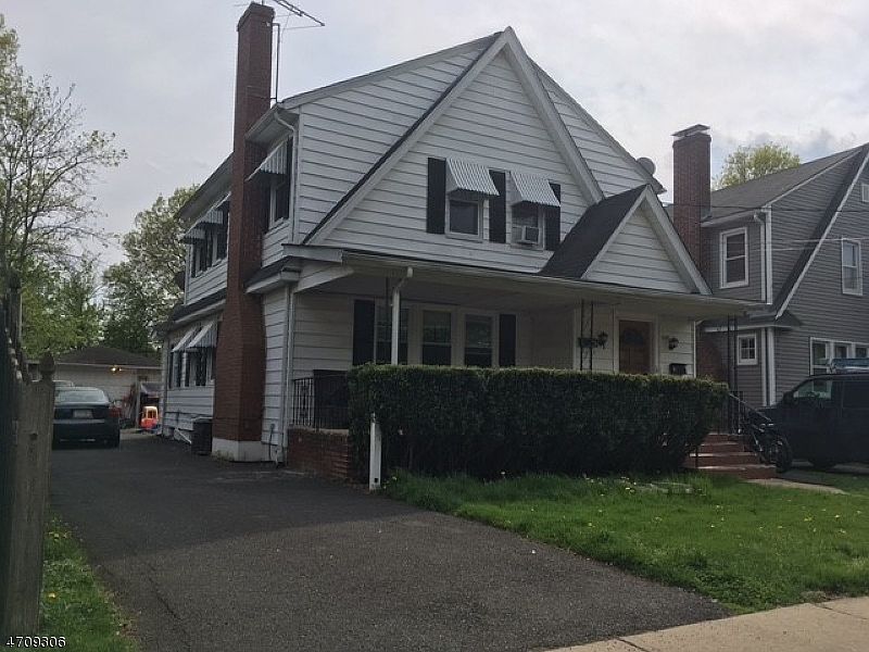 2nd image of 440 Bartine St
