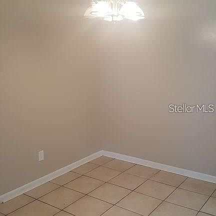 5th image of 3218 Bloomingdale Villas Ct