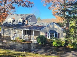 9 E Shore Rd, Holbrook, MA 02343