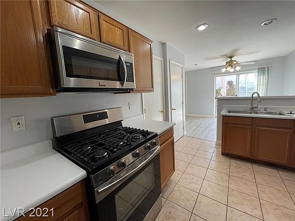 5th image of 3947 Starfield Ln