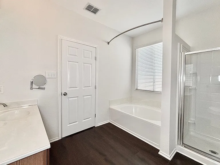 726 Silverado Way — Photo 11