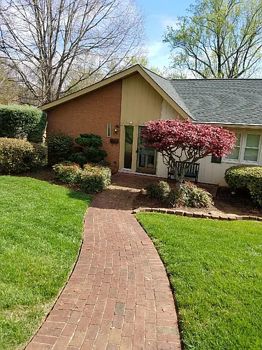 1207 Pinebluff Rd Photo 1