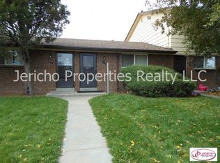 1065 S Yarrow St, Lakewood, CO 80226