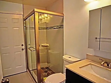 245 N 6th St #B — Photo 10