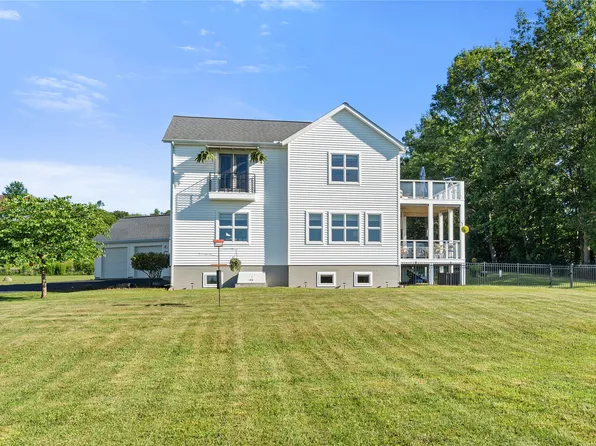 6556 Macoun Way, North East, PA 16428