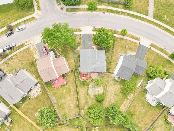 5th image of 8486 Old Ivory Way
