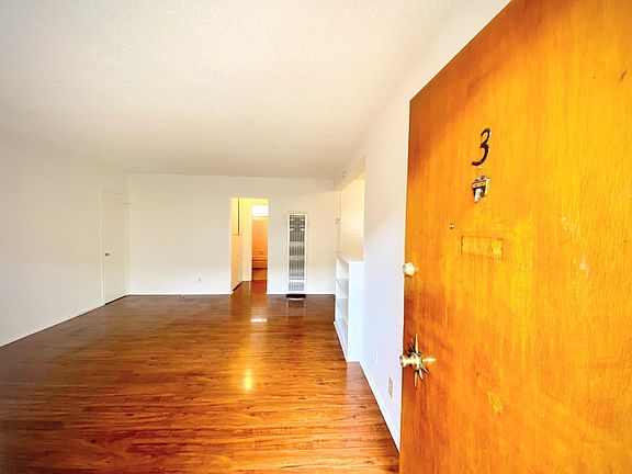 3rd image of 233 N Belmont St #Z