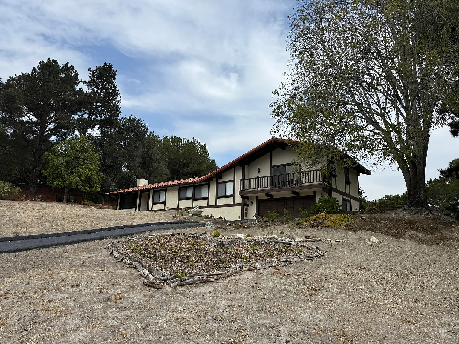 3 bed, 2311 sqft, $4,500 — Photo 2