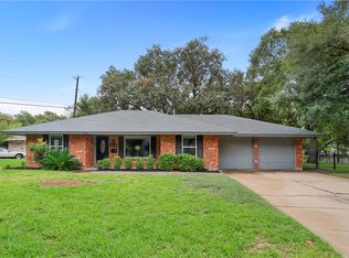 2113 Teakwood Dr, Austin, TX 78757