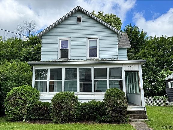 3rd image of 370 Broadwell Ave