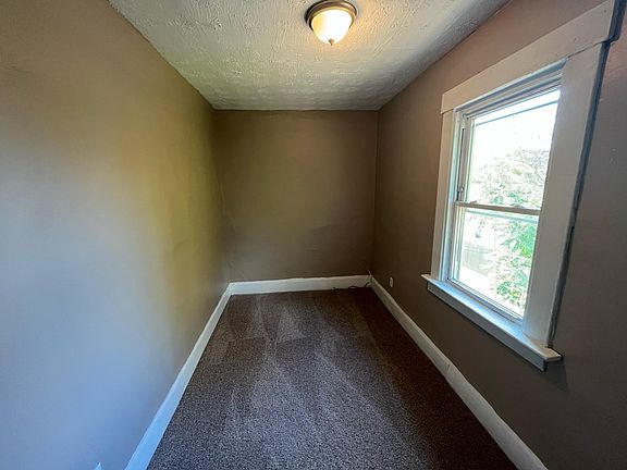 4th image of 151 S Highland Ave