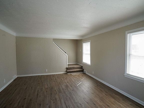 2nd image of 12900 Rosemont Ave