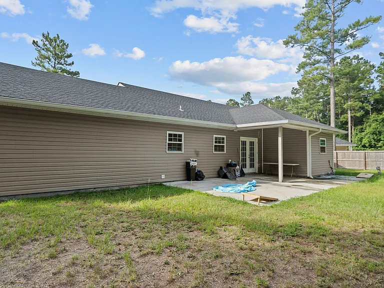 118 Clay St NE — Photo 36