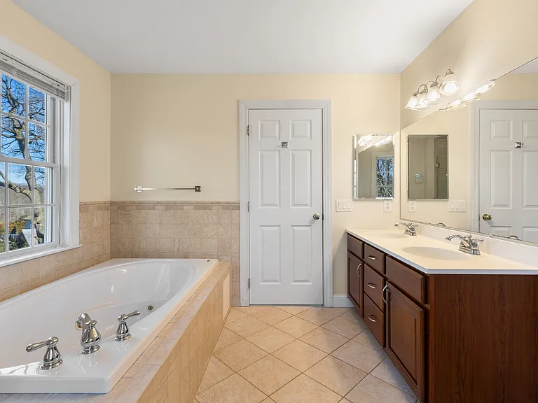 243 Knollwood Ave #1 — Photo 9