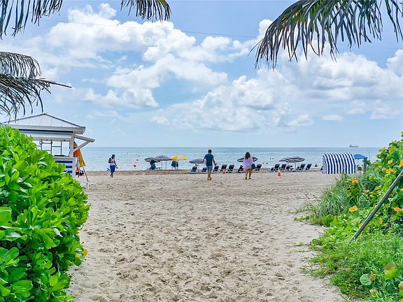 2nd image of 5225 Collins Avenue #1417