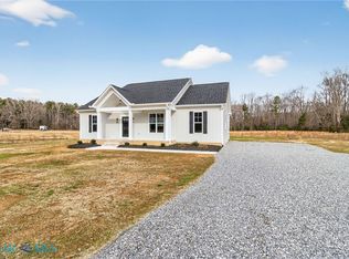 2884 Black Stump Rd, Weems, VA 22576