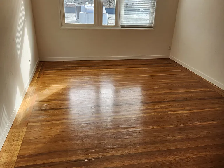 205 Laurel Pl #15 — Photo 3