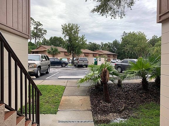 3rd image of 160 Live Oak Woods Ct APT 7C