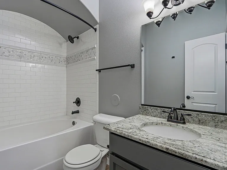 2120 Honour Point Pl — Photo 23