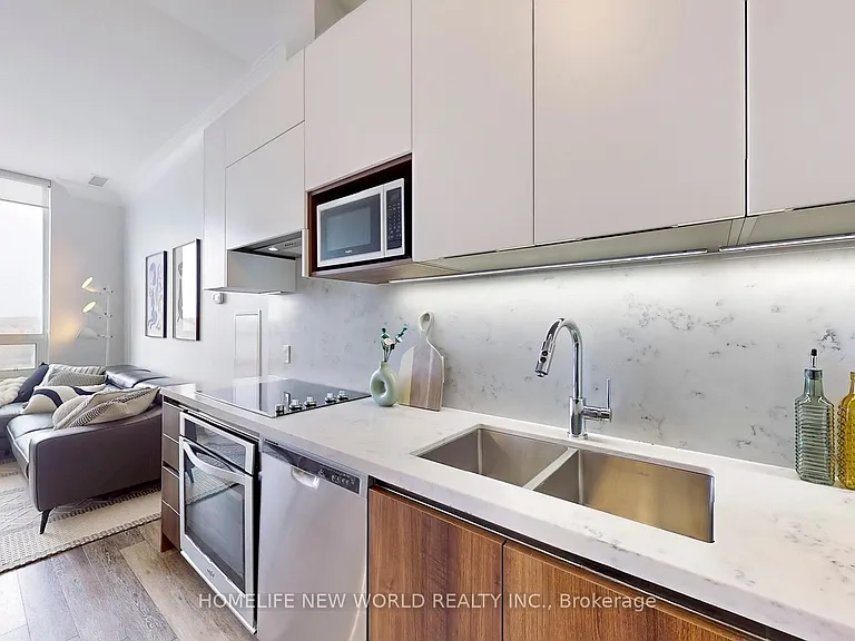 25 Water Walk Dr #Penthouse 15 — Photo 5