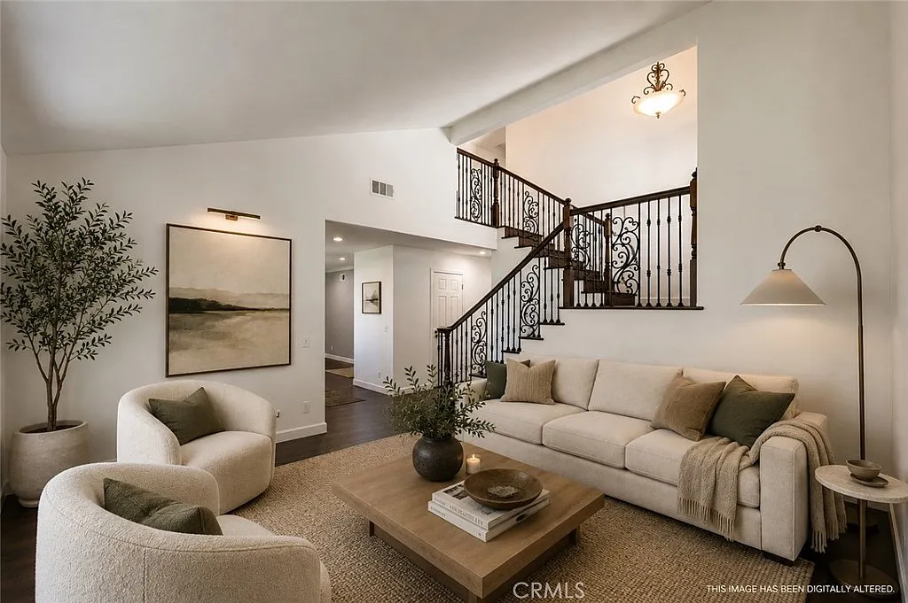 4 bed, 2.5 bath, 2386 sqft, $6,500 — Photo 2
