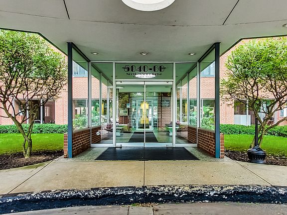 3rd image of 5044 N Marine Dr APT A3