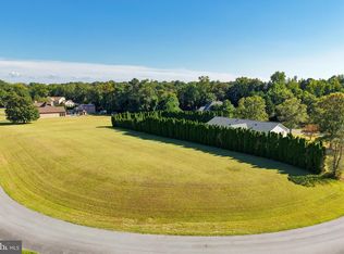 7 Lake Crest Dr, Milford, DE 19963