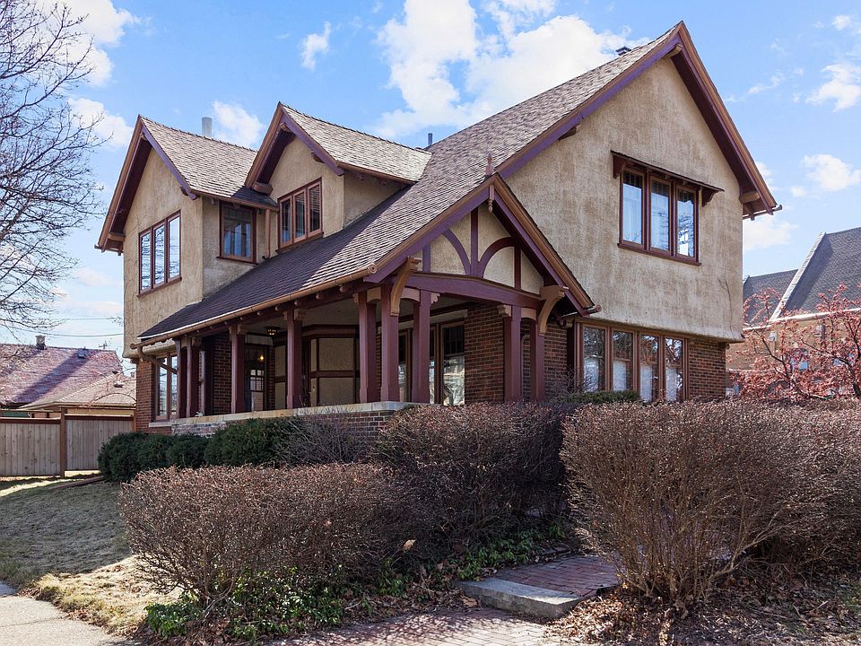 Beautiful Arts & Crafts Manegold/Gramling House