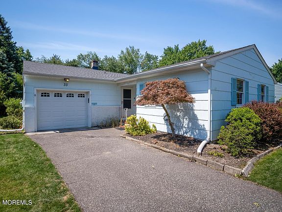 2nd image of 33 Edinburgh Drive