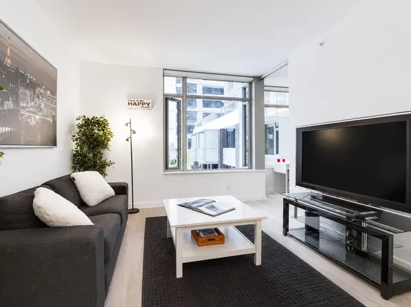 1661 Quebec St #212, Vancouver, BC V6A 0H2