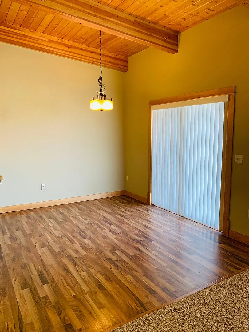 4852 Kendrick Place — Photo 4