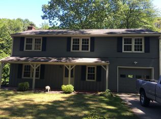 2 Sundon Ln, Old Saybrook, CT 06475
