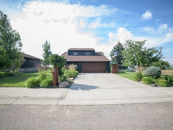 2nd image of 200 Glenwood Ct