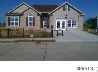 1241 Sherwood Ln, Waterloo, IL 62298