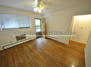 260 Grove St #7A, West Roxbury, MA 02132