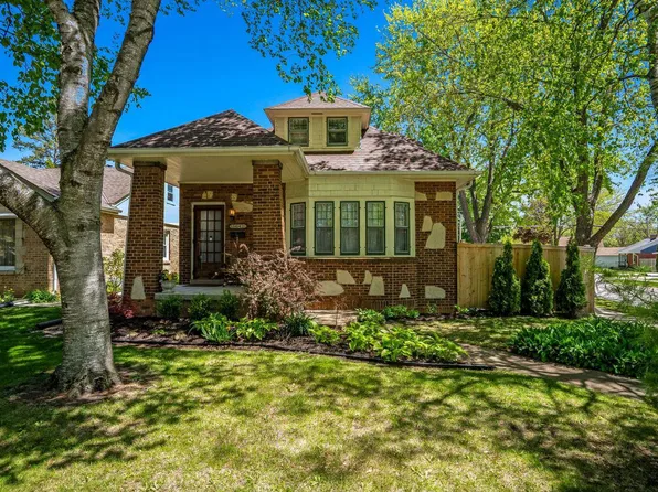5642 North Argyle AVENUE, Glendale, WI 53209