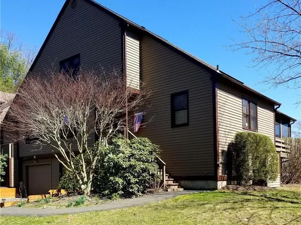 33 Meadowlark Cir, Monroe, CT 06468