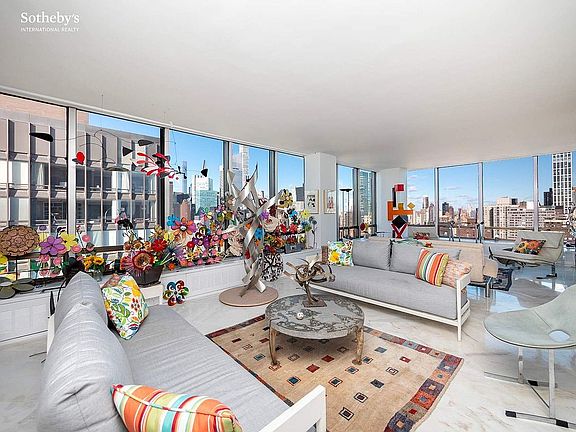 2nd image of 870 United Nations Plz #Penthouse 37/38b