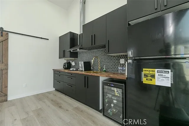 1 bed, 950 sqft, $2,100 — Photo 4