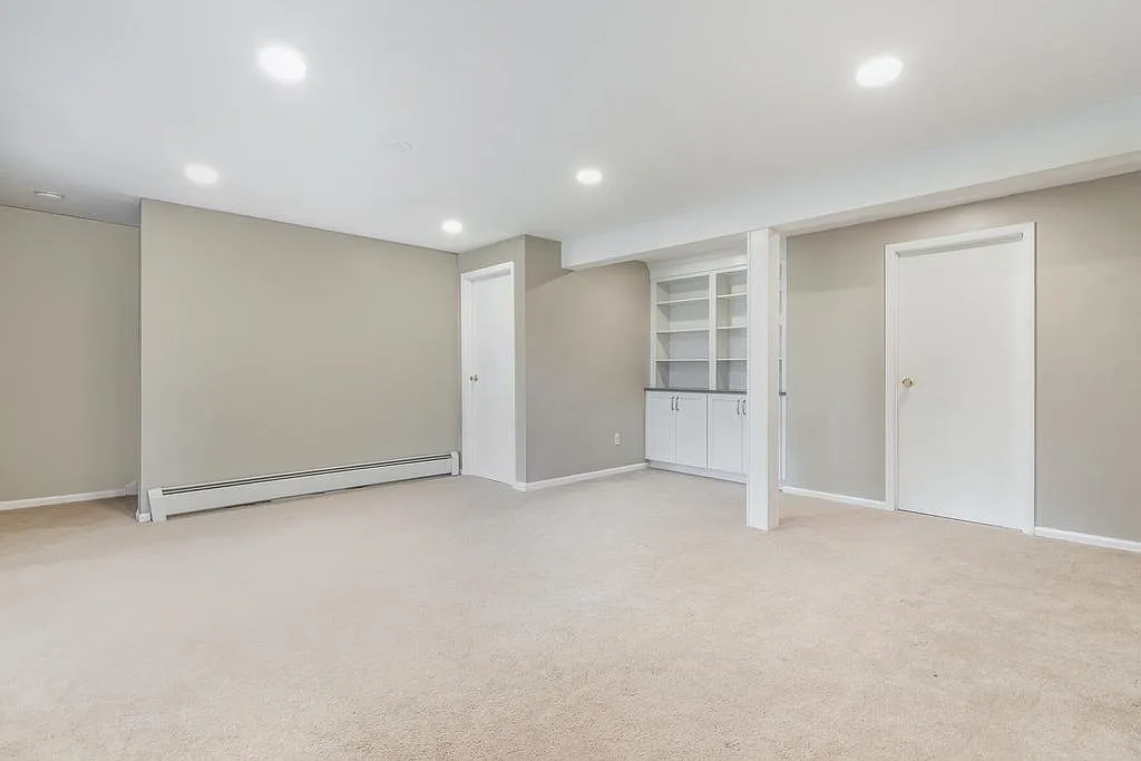 3 bed, 2.5 bath, 1800 sqft, $4,150 — Photo 4