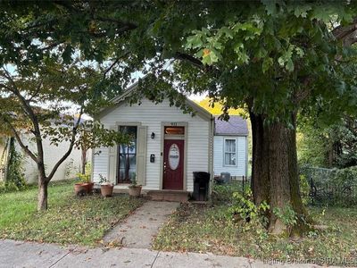 911 Walnut Street, Madison, IN, 47250